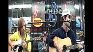 Maroon 5 - Hey Jude/Secret (Acoustic performance at Tower Records 11/04/2002)