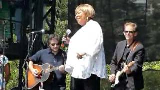 Mavis Staples - You Are Not Alone
