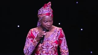 Angelique Kidjo performs at UNHCR’s Nansen Refugee Award ceremony