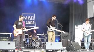 Mad Radios - I Want To Be @ FDM Namur 22-06-2012.MTS