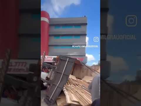 SÃO PAULO | Fortes chuvas e ventos atingem a Praia Das Pitangueiras e Praia Grande 