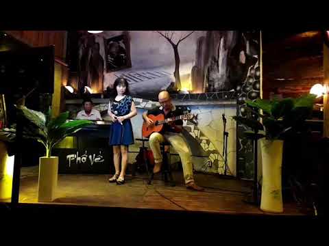 Thể hiện bởi Hoài Mỹ
