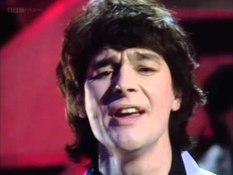 Colin Blunstone & Dave Stewart - What Becomes Of The Broken Hearted