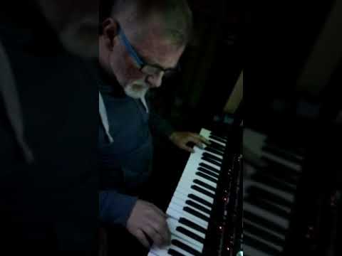 mare luda,na Korg-u pa 700