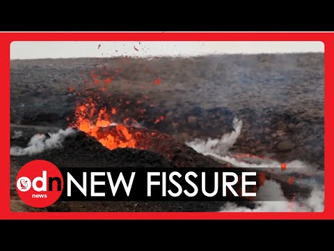 Iceland Volcano Site Hastily EVACUATED as New Fissure Erupts