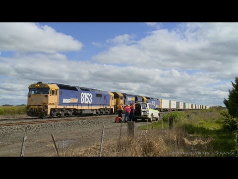 7902V Mildura Containers Passes Grain Train Crew Change - PoathTV Australian Railways