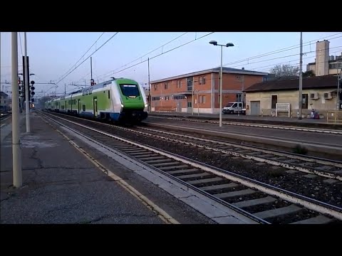 ETR421 016 Trenord - Milano Greco 12/3/2021
