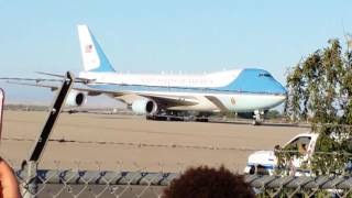 Obama lands at Castle AFB Obama lands at Castle AFB