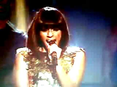 Alexandra Burke ft Flo Rida - Bad Boys Live on The X Factor