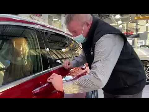 How To Unlock & Lock Your Mercedes-Benz With A Dead Key-Fob !