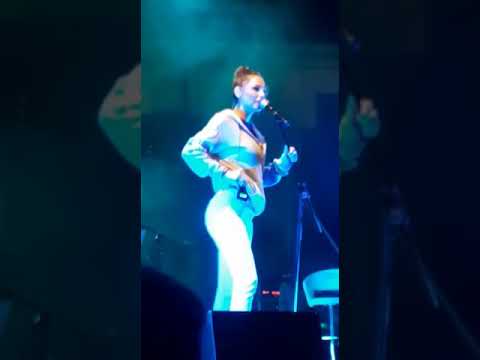 Anna Tatangelo: Colpo di fulmine