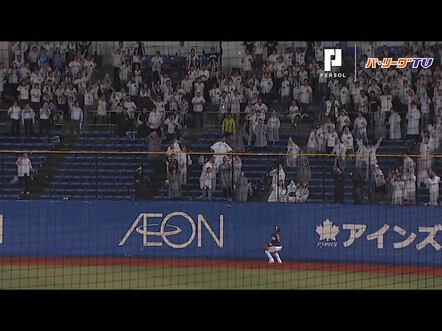 雨中のマリーンズ対ホークス戦は劇的な幕切れに