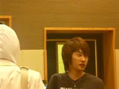 [Fancam] Sukira 2008.07.21 - When a yawning Teuk arrives...