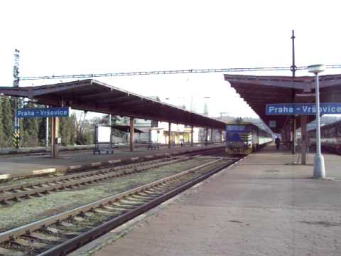 749 039 na čele R 1144 - Praha Vršovice čekání - 16.1.2011.