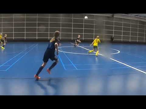 Futsal kakkonen: Ilves keltainen – FC Nokia sininen (T10)