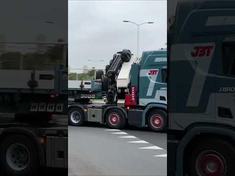Scania JBT J. Brouwer & Zn. Bv with a manipulator crane to transport an industrial diesel generator
