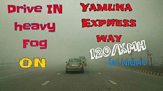 preview picture of video 'DRIVING ON YAMUNA EXPRESSWAY IN HEAVY FOG'