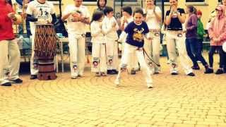 preview picture of video 'Wiki na pokazie Capoeira 02.06.2012'