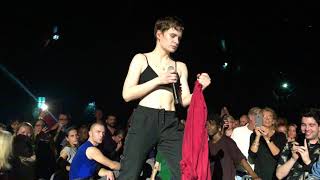 Christine and the Queens in Afas live - Saint Claude