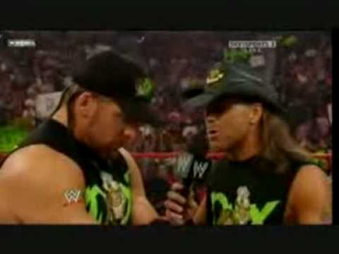 DX at RAW's 800th show