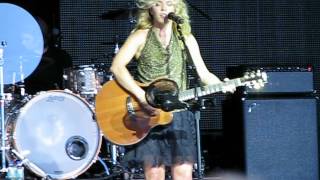 The Band Perry- Walk Me Down The Middle/ Lasso 5-26-12