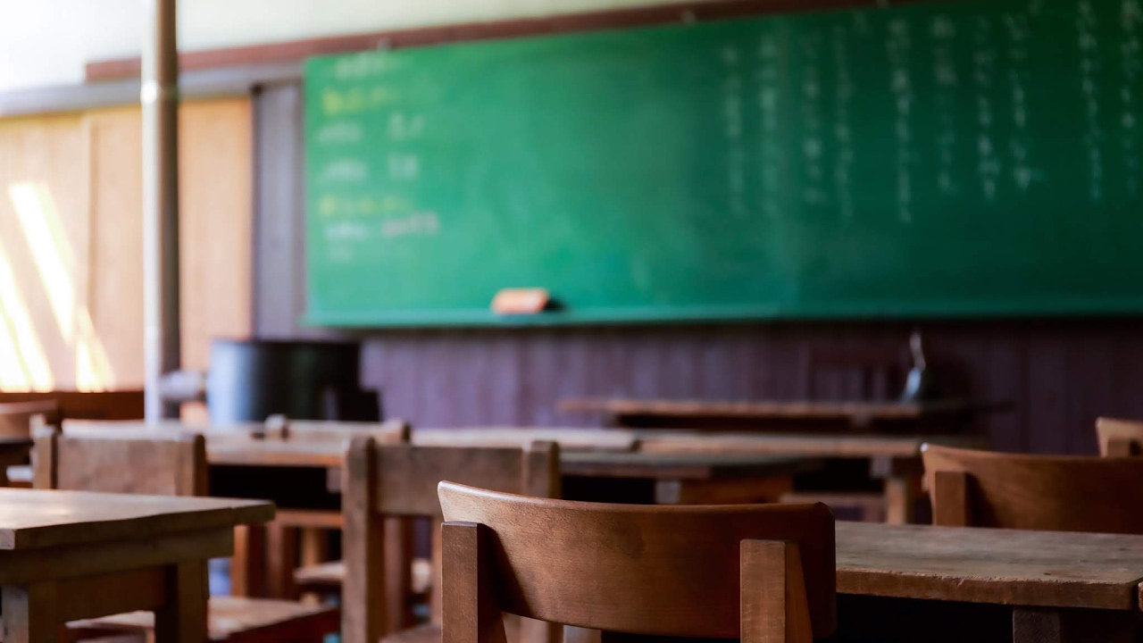 【3年0組】郡道美玲の教室 のライブ配信