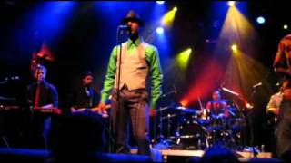 Aloe Blacc 4 Femme Fatale @ Tivoli 26-3-2011.mp4