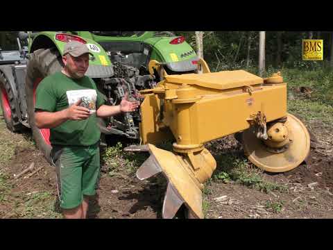 Moderne Forsttechnik - Bodenbearbeitung für Wiederaufforstung Schäl-/ Frästechnik -Sturmschaden Wald