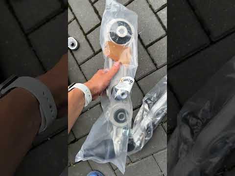 Один болт остановил весь ремонт нашего Mercedes… 😩🔩