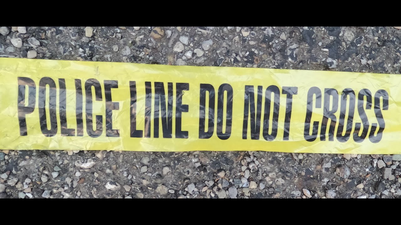 POLICE LINE DO NOT CROSS TAPE