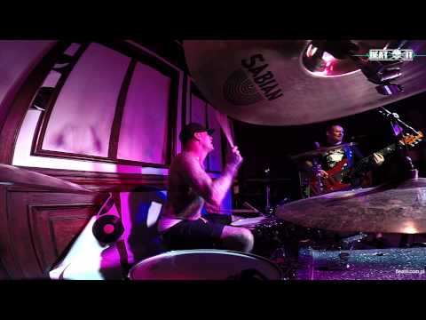 Shelton Woolright & I Am Giant - 'Razor Wire Reality' Live for BeatIt