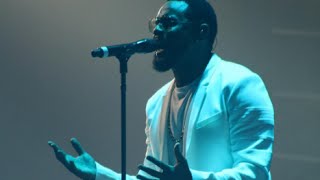 Diddy Brings Out Carl Thomas Performs &quot;I Wish&quot; at Bad Boy Reunion Tour Barclay&#39;s Center!!!