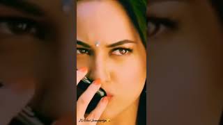 Sonakshi 💕Sinha's viral kiss 😘-  | Sonakshi sinha, R Rajkumar movie status . JD Bhai Jaunpuriya.·