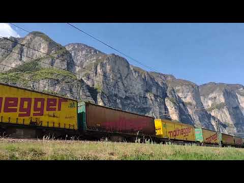 Treno merci intermodale "Nothegger Logistica" con E405+E412 al traino