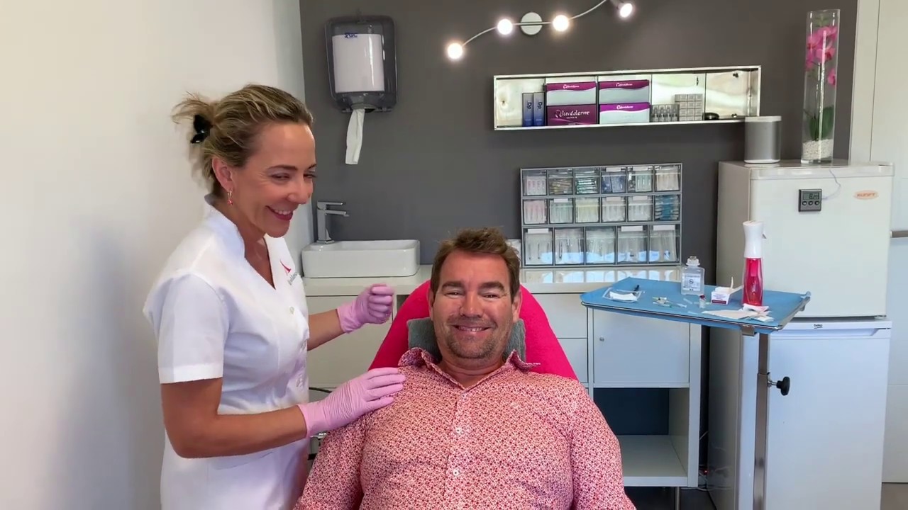 Watch Eliminación de arrugas frente, entrecejo y patas de gallo. Toxina botulínica - Bótox Now Eliminación de arrugas frente, entrecejo y patas de gallo. Toxina botulínica - Bótox