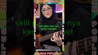 Download lagu gadis bertato ini ,skill gitar nya bikin geleng kepala #shortvideo #cover #viral mp3