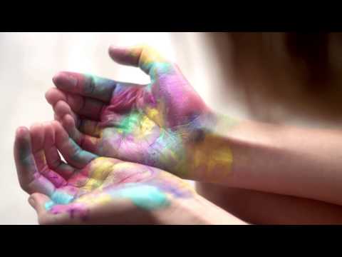 download lagu mp3 mp4 Taylor Swift New Fragrance, download lagu Taylor Swift New Fragrance gratis, unduh video klip Taylor Swift New Fragrance