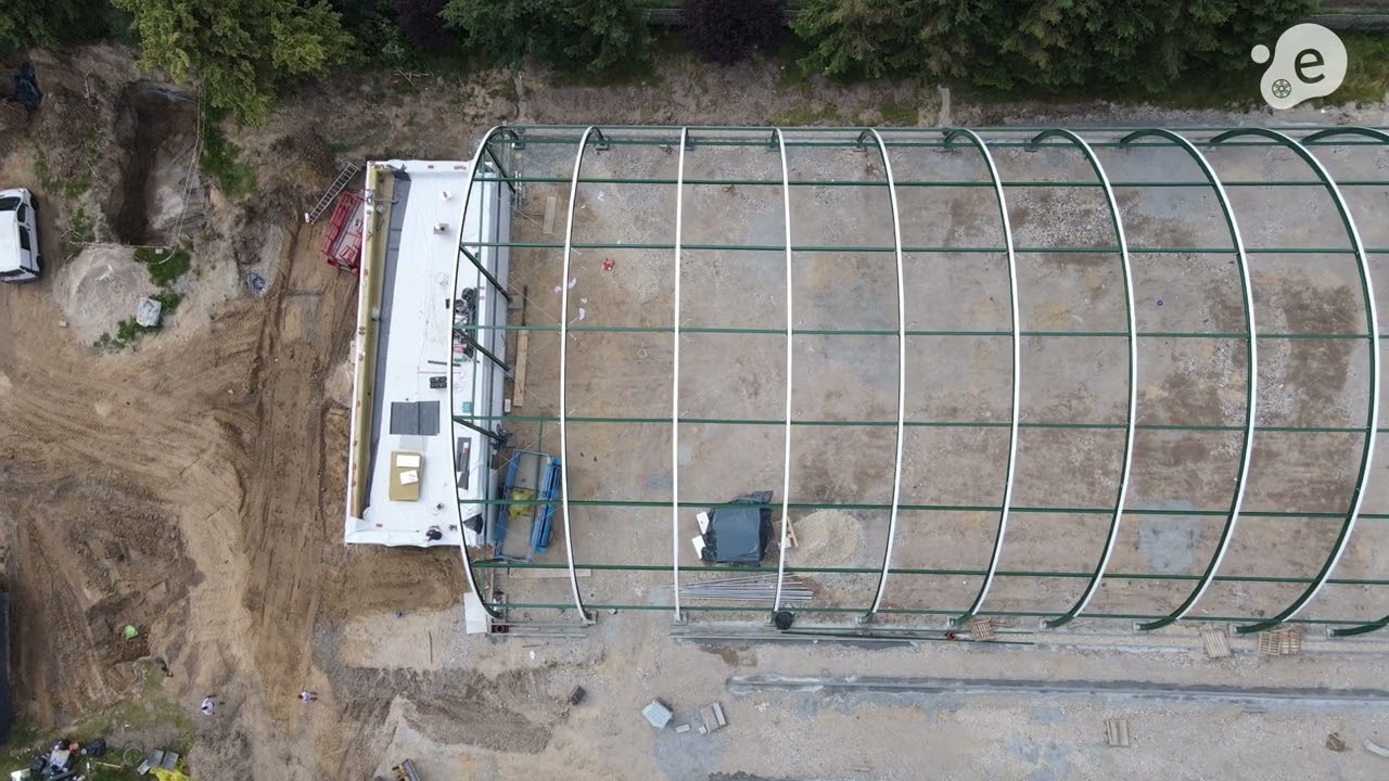 Zdjęcie do Trwa budowa hali przy SP w Kiełczewie Smużnym Pierwszym