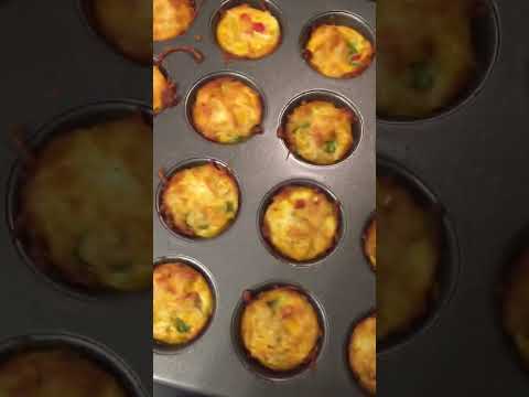 Mini Italian Fritatas - Homemade & Hot out of the Oven!! 🏡 👩🏻🍳 🇮🇹 #shorts