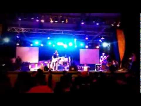 Cien al Palo - Rock paraguayo - (Expo Luque 2013) - (Show Completo)