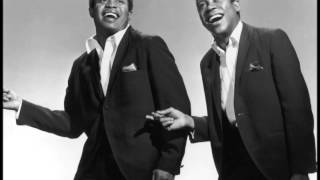 Sam & Dave - (Sittin' On) The Dock Of The Bay