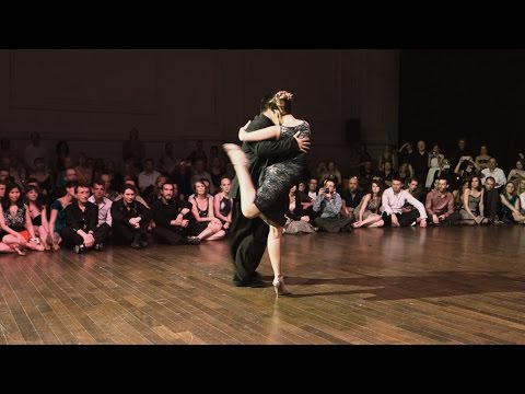  Carlos Espinoza  and  Noelia Hurtado Pitruzzella  are  dancing  to  the  tango  "  Bien Pulenta  "  by  Juan D'Arienzo  at  Brussels Tango Festival  in  2015
