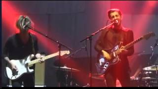 Eliza and the Bear   Oxygen   Eliza And The Bear 2016 04 30 19 05 58 451