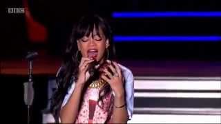 Rihanna performing Love The Way You Lie (pt. 2) live at Hackney music festival