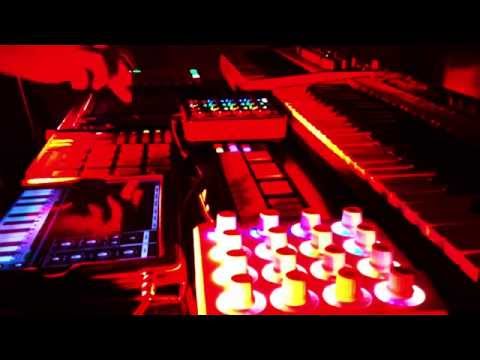 Rheyne - Live Jam 105 (Live Looping with Ableton Live)