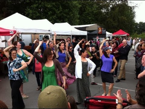 Flash Mob in Vancouver (Flamenco Reaction)