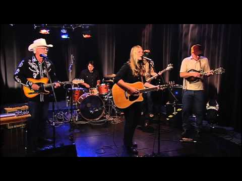 Art Zone Shuffle: Zoe Muth