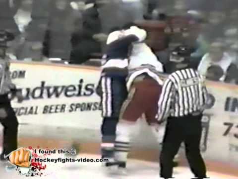 Nov 12, 1994 Brad Lukowitch vs Jeremy Thompson Kamloops Blazers vs Tri City Americans WHL