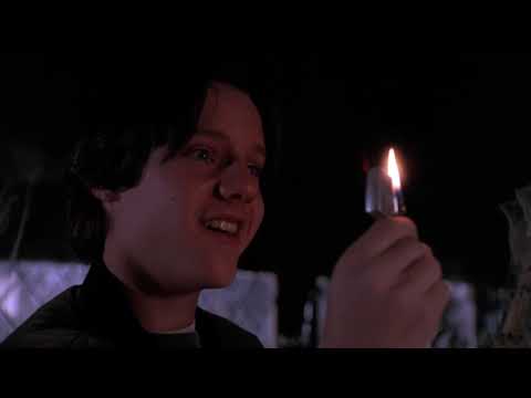 Hocus Pocus 1993 Max, Dani & Alison go to the Sandersen House scene