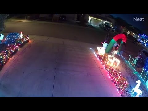 Holiday spirit: Teens fix Phoenix family's fallen Christmas decorations